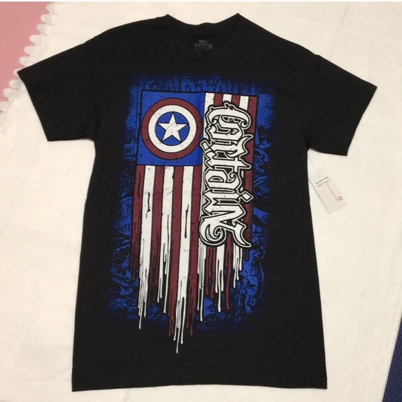 π (Men's Small) Captain America Tee - Picture 6 of 6